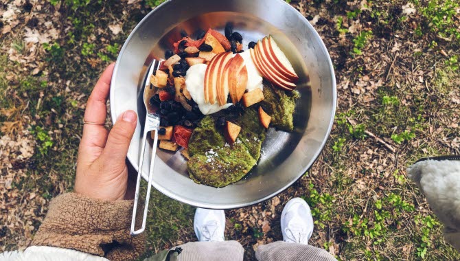 @plantbasedbythess