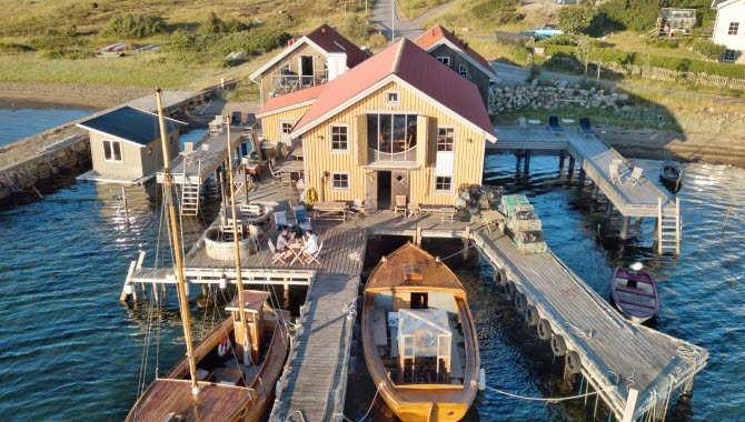 Picture from above of Everts Sjöbod in Grönemad