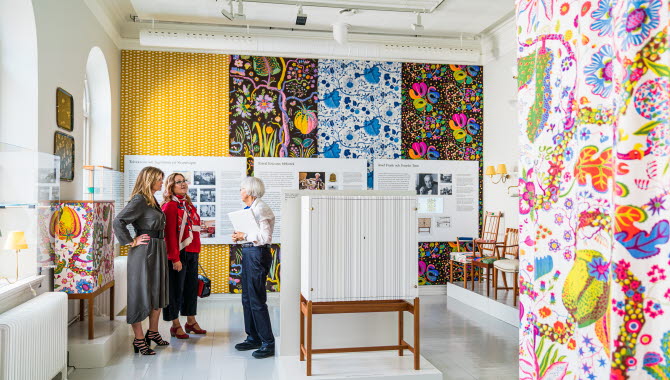 Women at Estrid Ericson exhibition